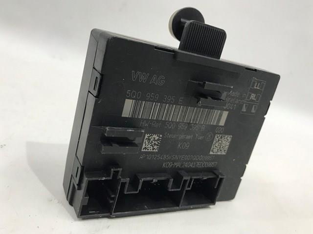 Блок комфорту задніх дверей 5Q0959395E VAG