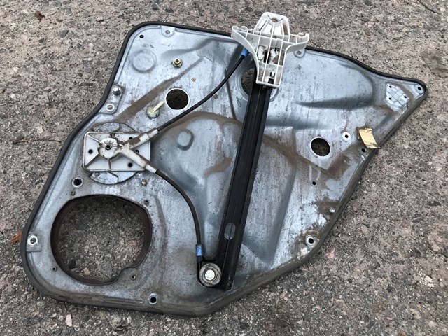 Механізм склопідйомника двері задньої, лівої 6L4839755K VAG