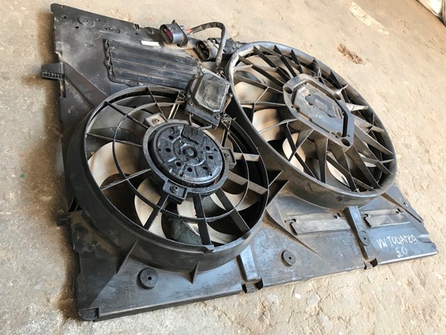 Облицювання рамки радіатора 7L0121203G VAG