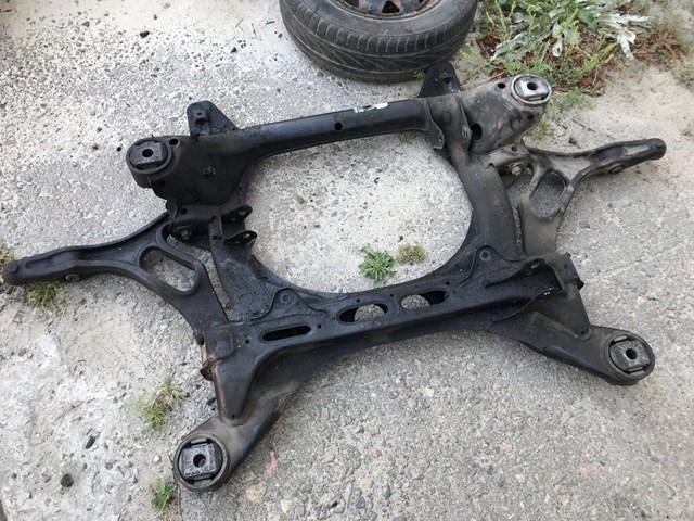 Передня балка 7L0499030T VAG