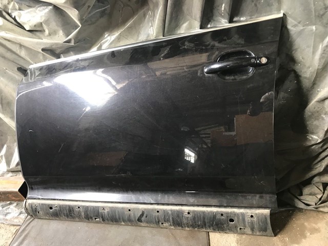 Водійські двері 7L0831055L VAG