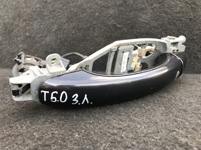 Тримач зовнішньої ручки дверей, задніх лівих 7L0839885A VAG