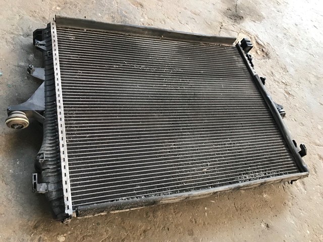 Радіатор охолодження двигуна 7L6121253B VAG
