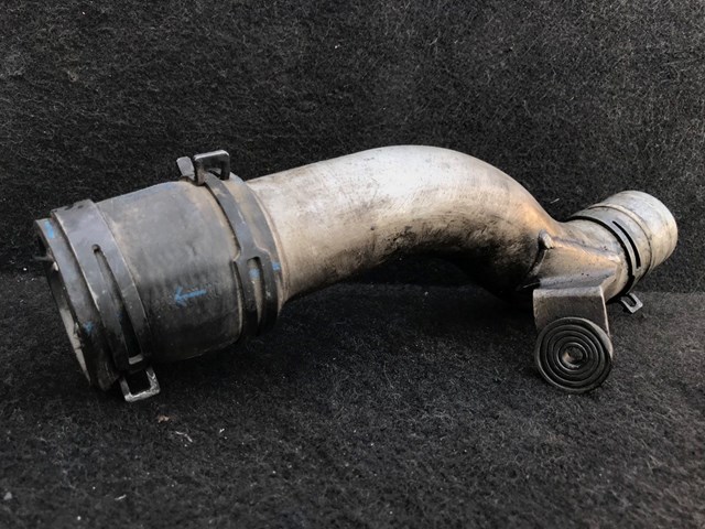 Патрубок повітряний, вихід повітряного фільтра 7L6128654B VAG