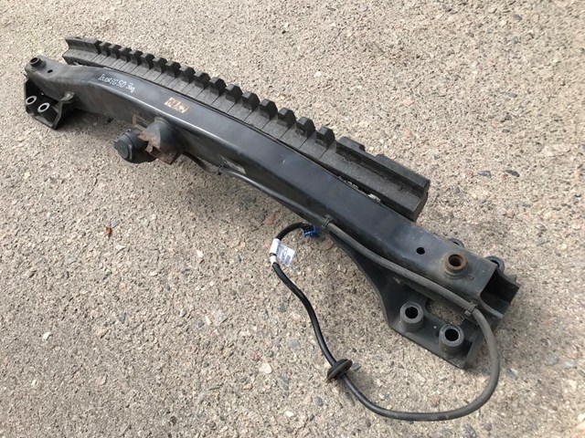 Траверс фаркопа 7L6803921P VAG