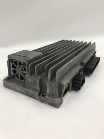 Підсилювач звуку аудіосистеми 8T1035223A VAG