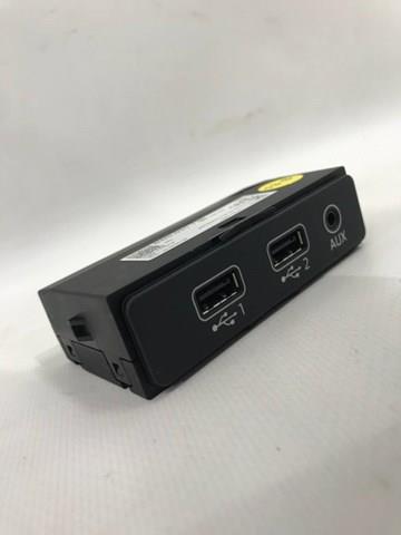 USB-розгалужувач 8W0035736 VAG