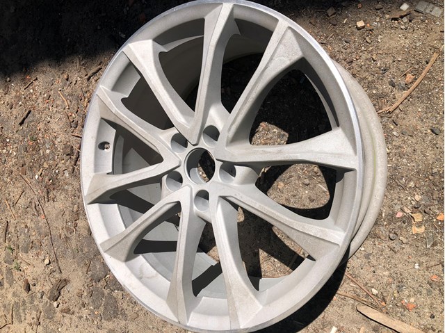 Диски колісні литі (легкосплавні, титанові) 8W0601025BF VAG