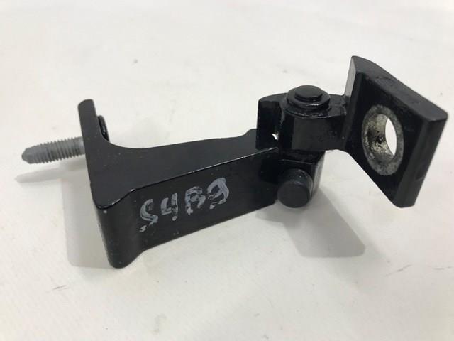 Завіса дверей передніх правих 8W5831404A VAG