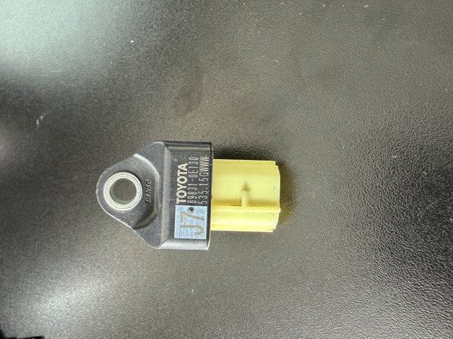 Датчик AIRBAG передній 898310E130 TOYOTA