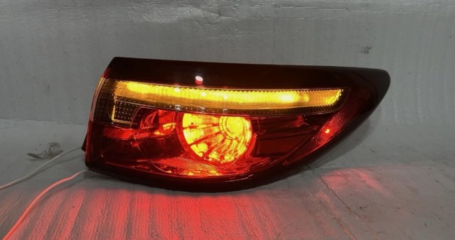 Фара задня права зовнішня GRF551150B MAZDA