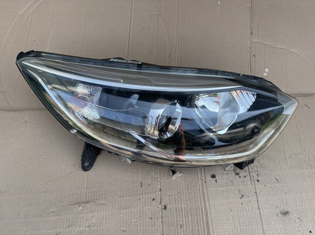 Фара основна права 260102734R RENAULT