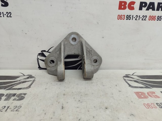 Кронштейн подушки (опори) двигуна, задньої 113326RA0A NISSAN
