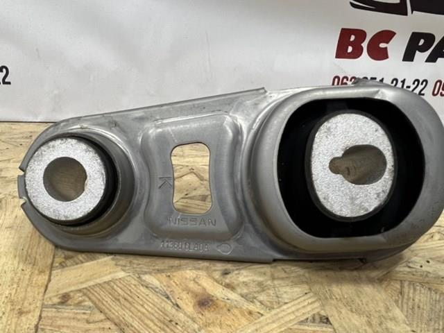 Опора двигуна задня 113606LA0A NISSAN
