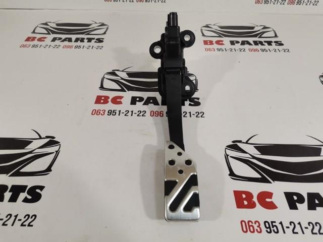 Педаль акселератора 1600A104 MITSUBISHI