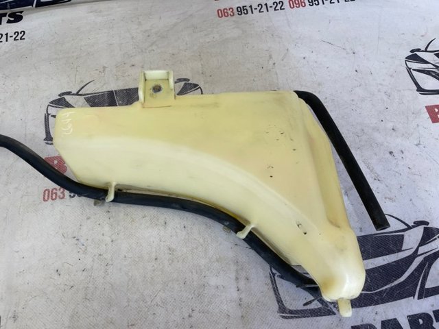 Бачок для води 164700P040 TOYOTA