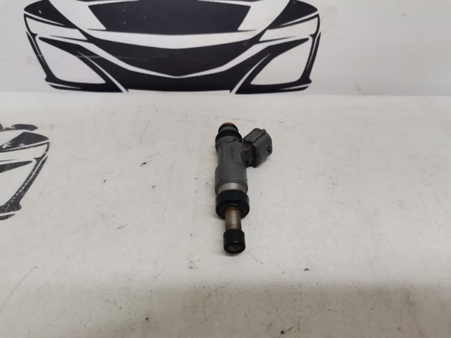 Форсунка вприску палива 16611AA88A SUBARU