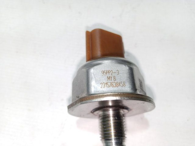 Регулятор тиску палива 166386RC0A NISSAN