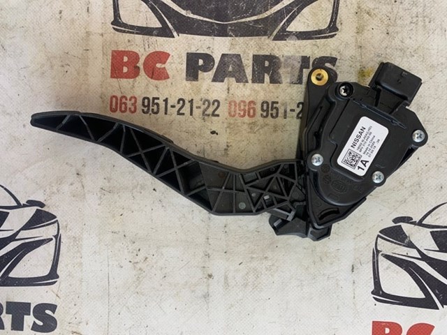 Педаль акселератора 180026LA5A NISSAN