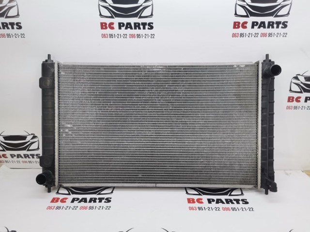 Радіатор двигуна 21410ZN50A NISSAN
