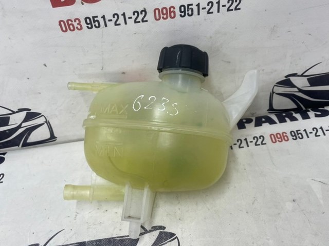 Бачок для води 217105RB0A NISSAN