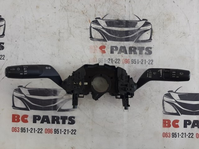 Перемикачі 255606RR5A NISSAN