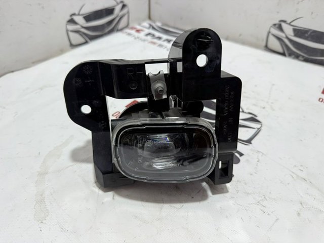 Туманка права 261508990D NISSAN