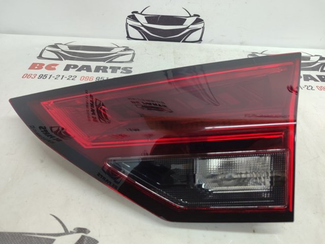 Фара задня права внутрішня 265506RR1A NISSAN