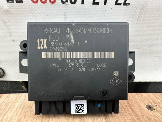 Модуль (блок ЕБУ) управління парктроніком 284L03437R NISSAN