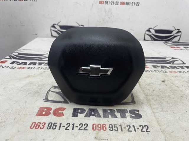 Подушка в кермі 42782781 GM