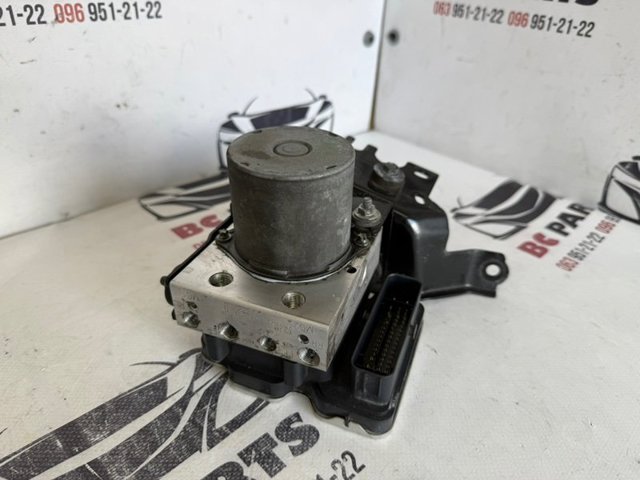 Блок керування АБС (ABS) 476606RR5E NISSAN