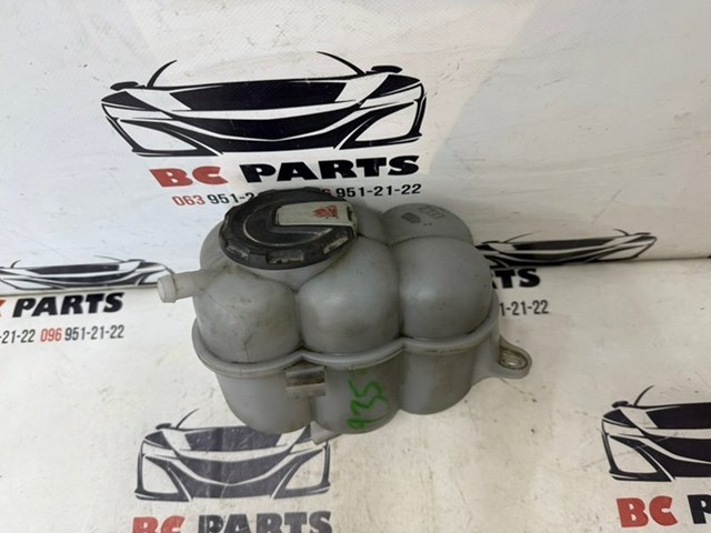 Бачок для води 4M0121405K VAG