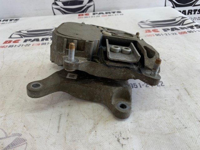 Підвіска КПП 4M0399153N VAG
