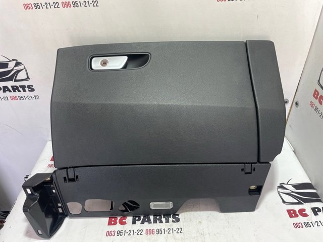 Бардачок 4M1857035D VAG