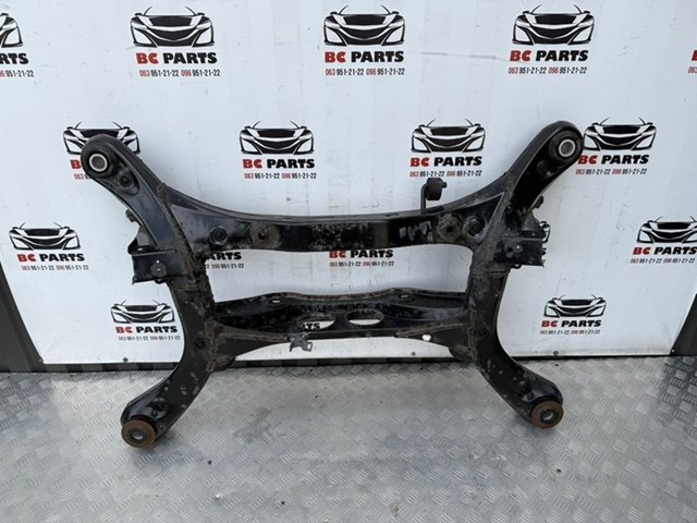 Балка задньої підвіски, підрамник 512060E040 TOYOTA