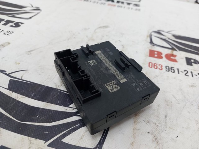 Блок комфорту задніх дверей 5Q0959395E VAG