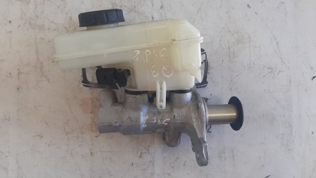 Циліндр головний гальма (Гідротормоз) Audi Q3