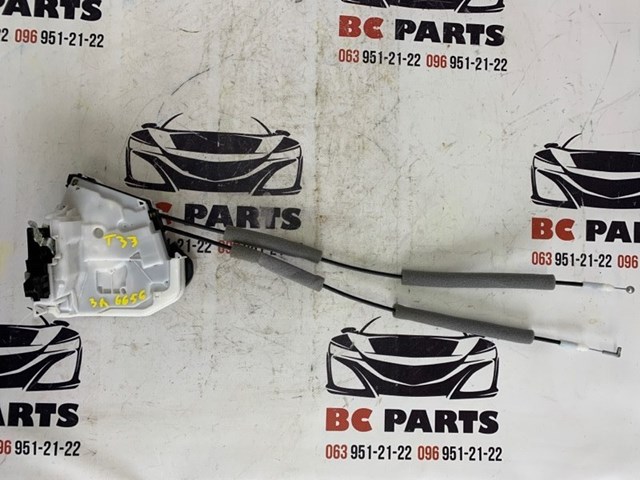 Замок задньої двері, лівої 825016RR0A NISSAN