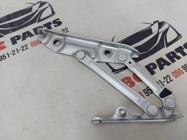 Кріплення кришки багажника 844001MA0A NISSAN