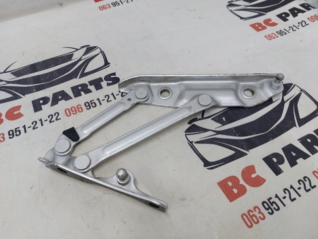 Кріплення кришки багажника 844011MA0A NISSAN