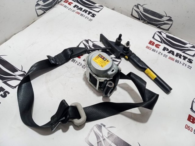 Ремені безпеки 868846RR7A NISSAN