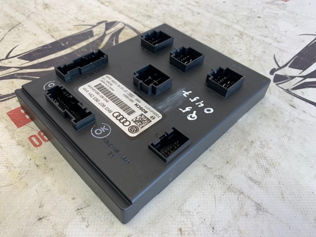 Комп'ютер бортовий 8K0907063DH VAG