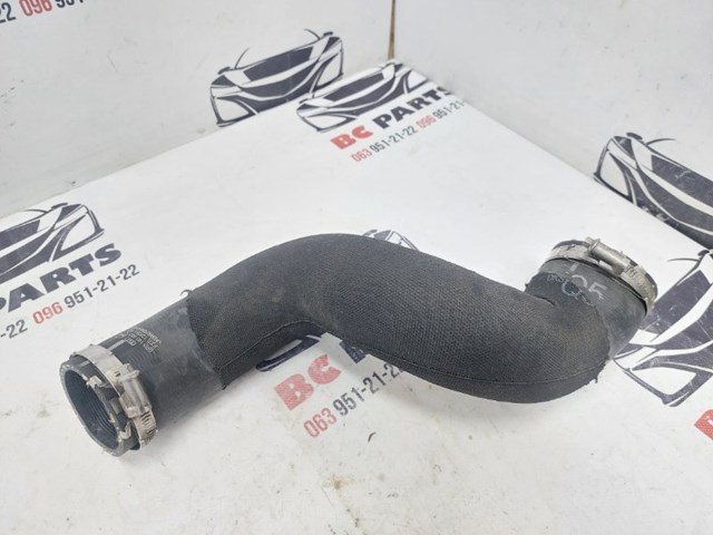 Патрубок повітряний, дросельної заслінки 8R0145993 VAG