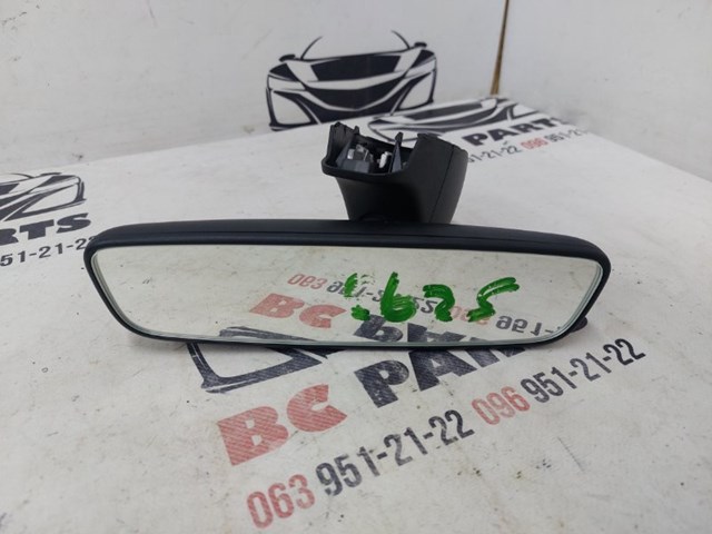 Салоне дзеркало заднього виду Ауді Ку 3