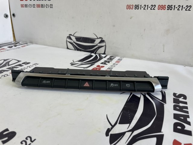 Блок кнопок центральної консолі 8V0925301NG VAG