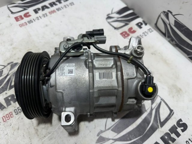 Компресор кліматичної установки 926006RC0A NISSAN