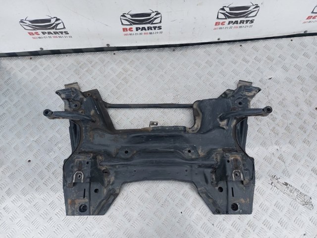 Підрамник передньої підвіски 9807026780 PEUGEOT