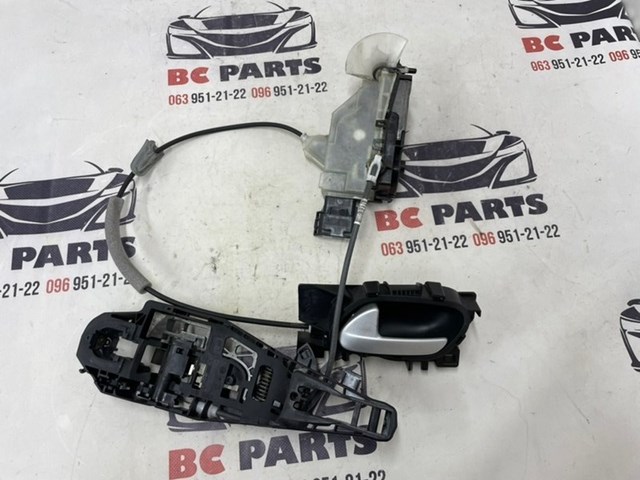 Замок дверей водія 9819027380 PEUGEOT