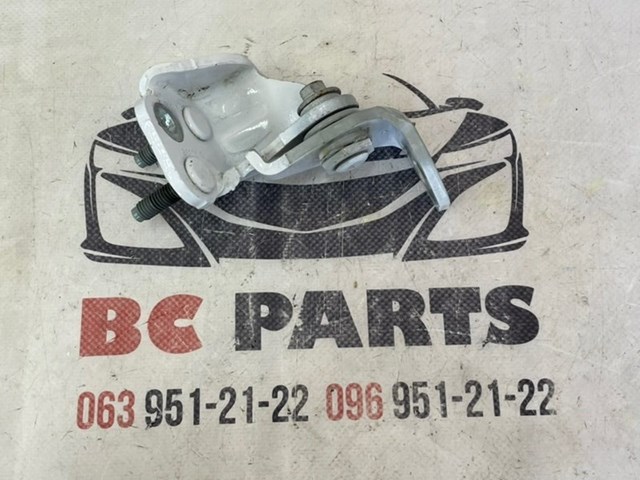 Завіса дверей задніх правих BB5Z7826800A FORD