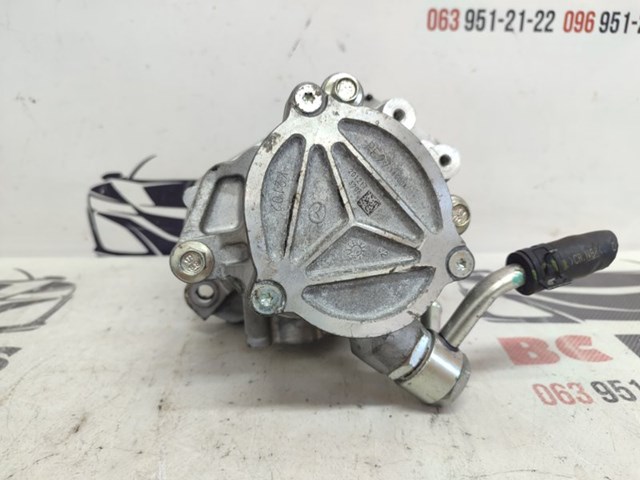 Насос вакуумний PE2718G00A MAZDA